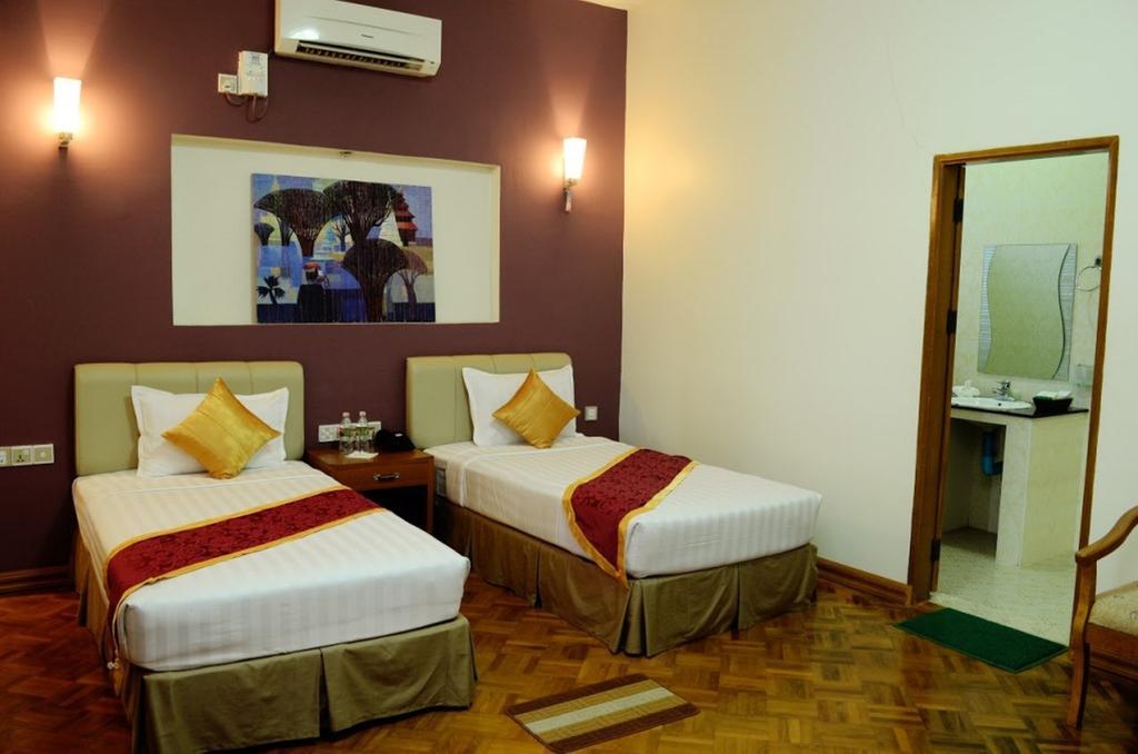 Myat Nan Yone Hotel Naypyidaw Værelse billede